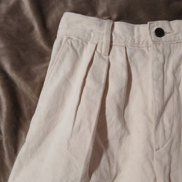Banana Republic Women's Pleated High-Rise Wide Leg Shorts Ivory NWT - Picture 4 of 10